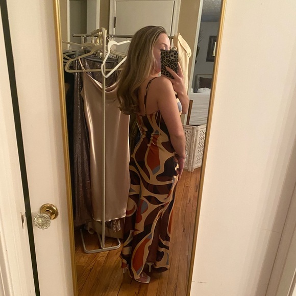 Multicolor Abstract Dress - Picture 3 of 4